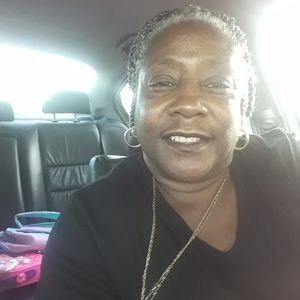 Meet your Posher, Denise